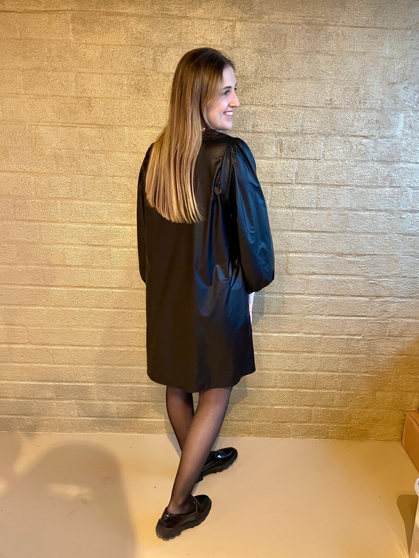 DRESS METALLIC BLACK