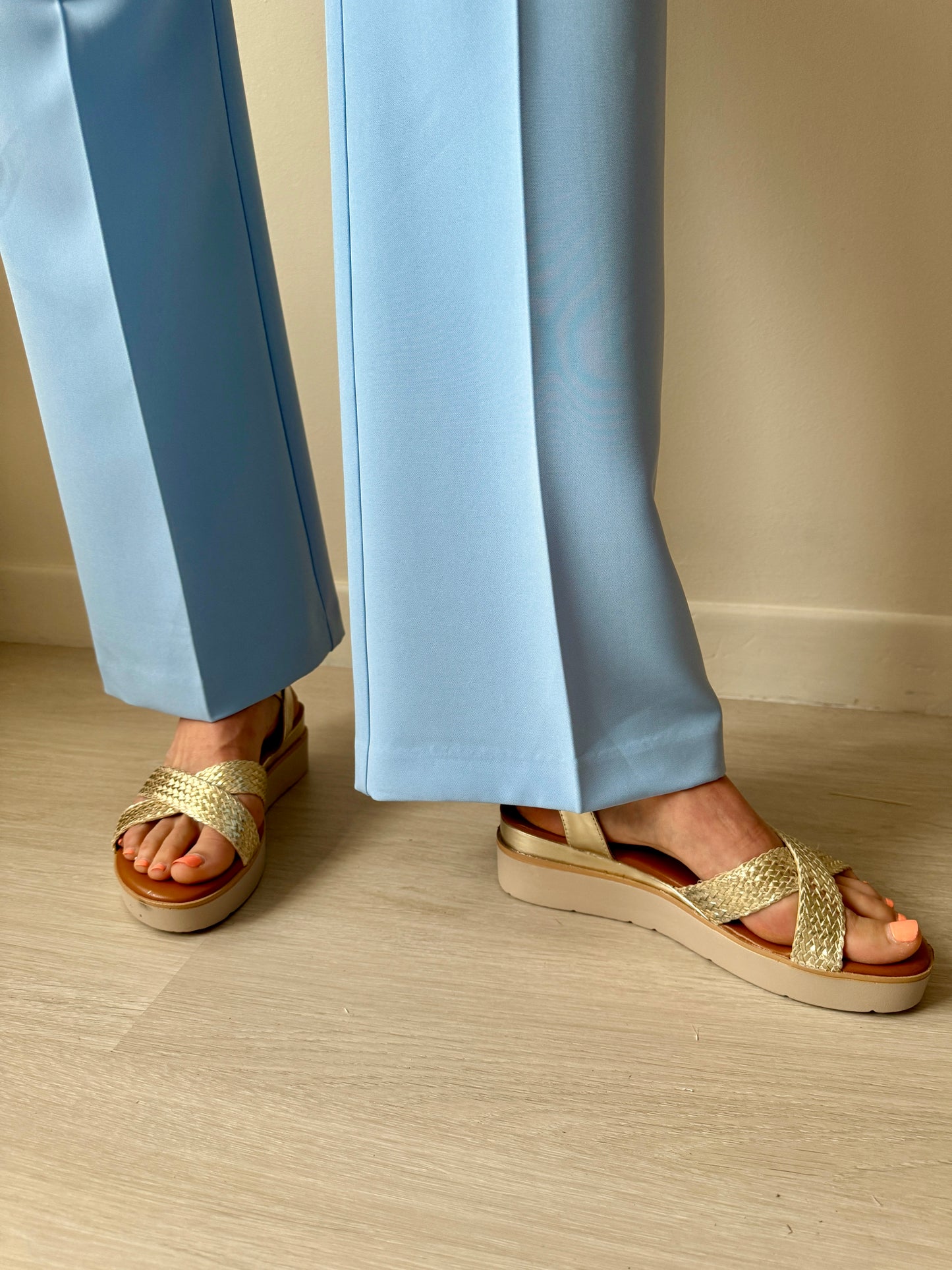 SANDAL GOLD