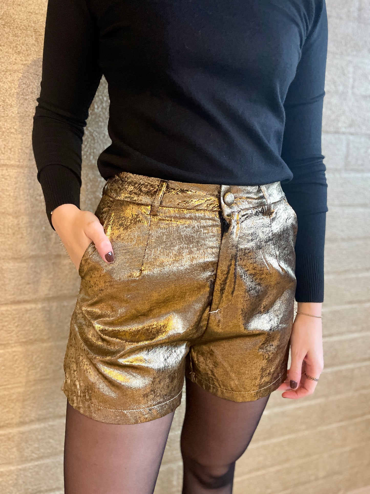 SHORT GOLD