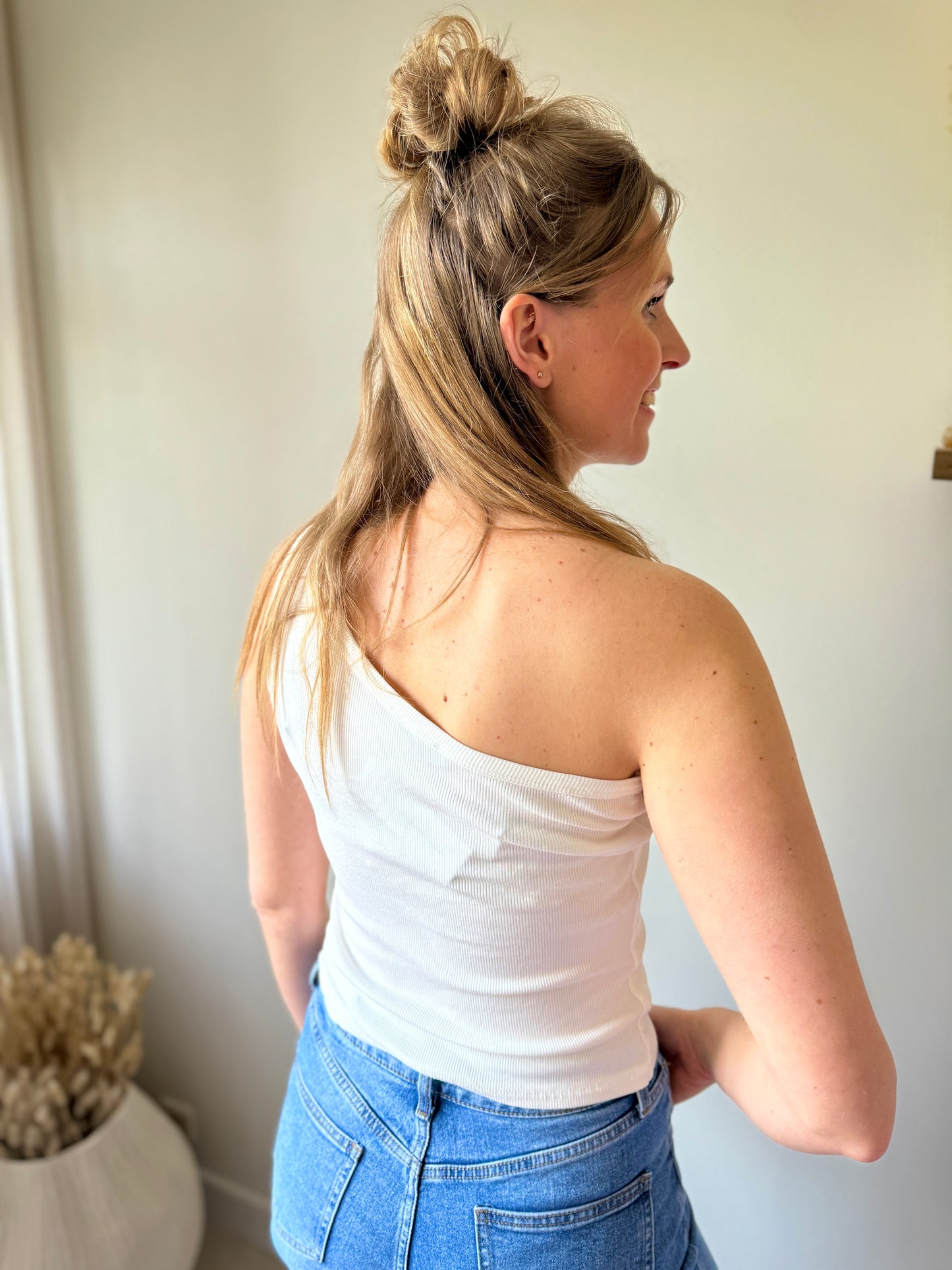 TOP OFF SHOULDER WHITE