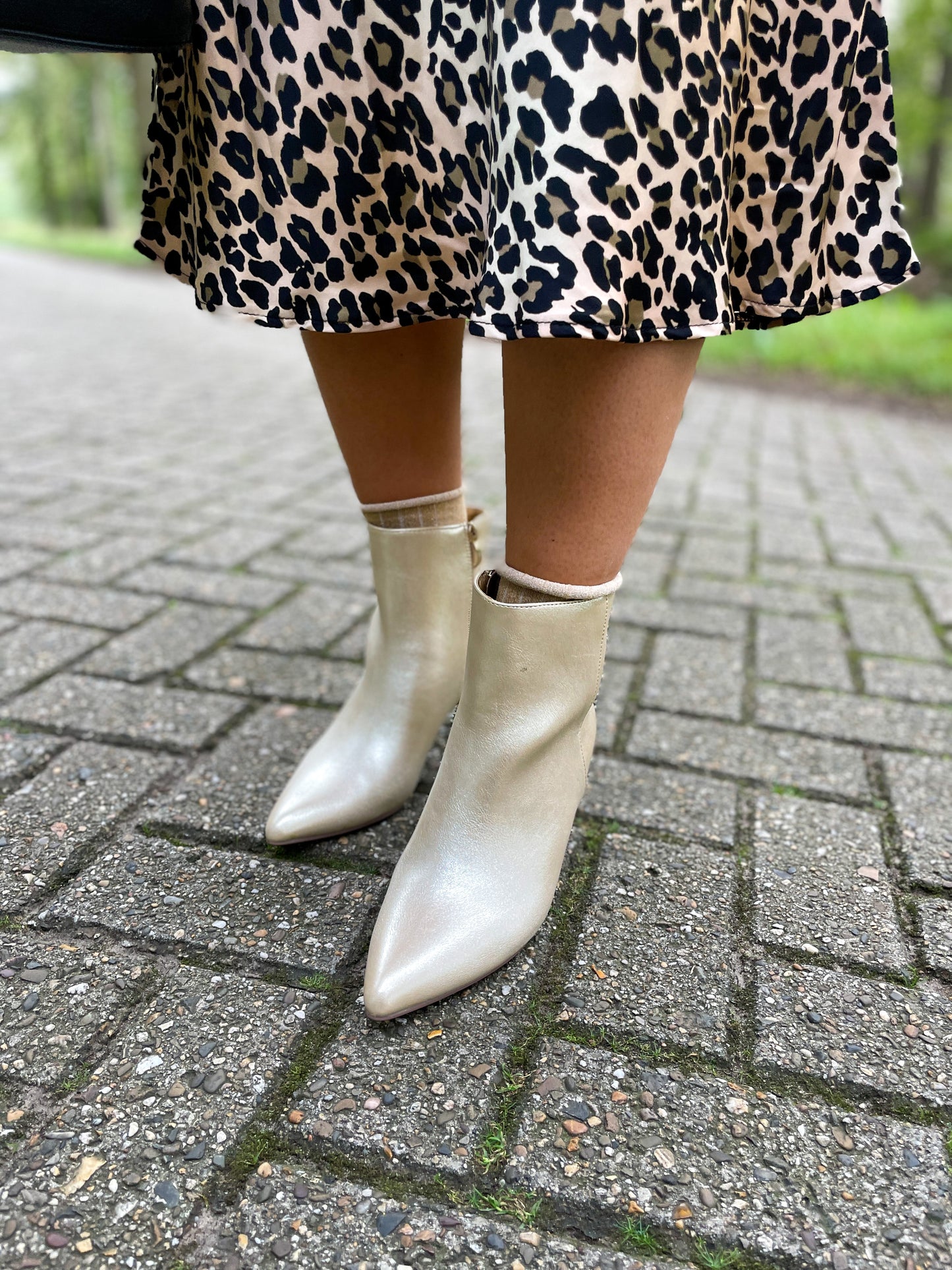 BOOTS GOLD