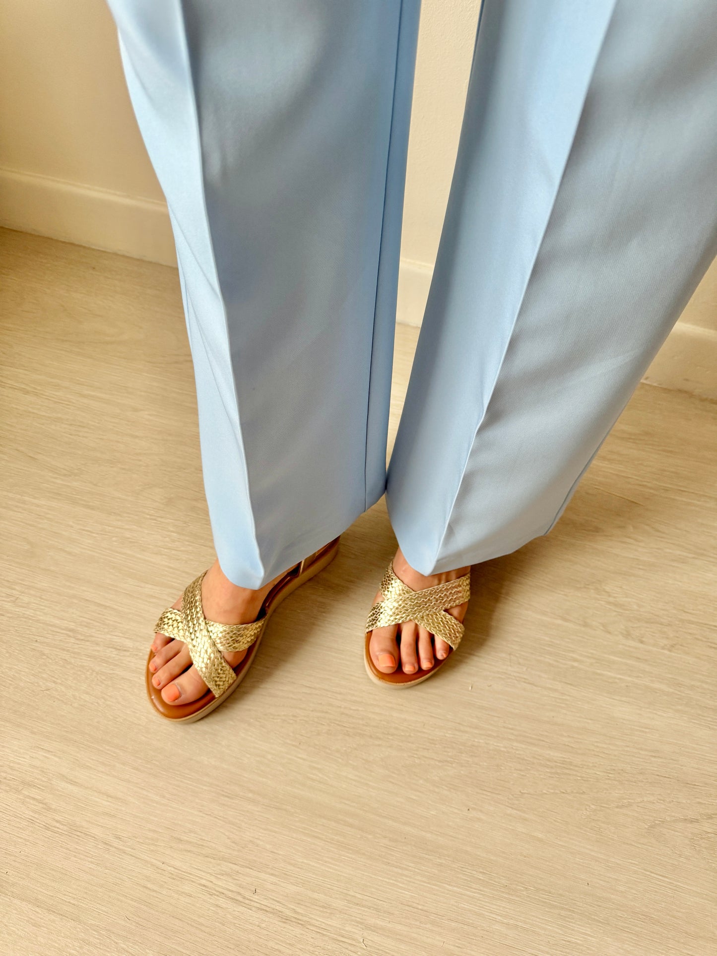 SANDAL GOLD