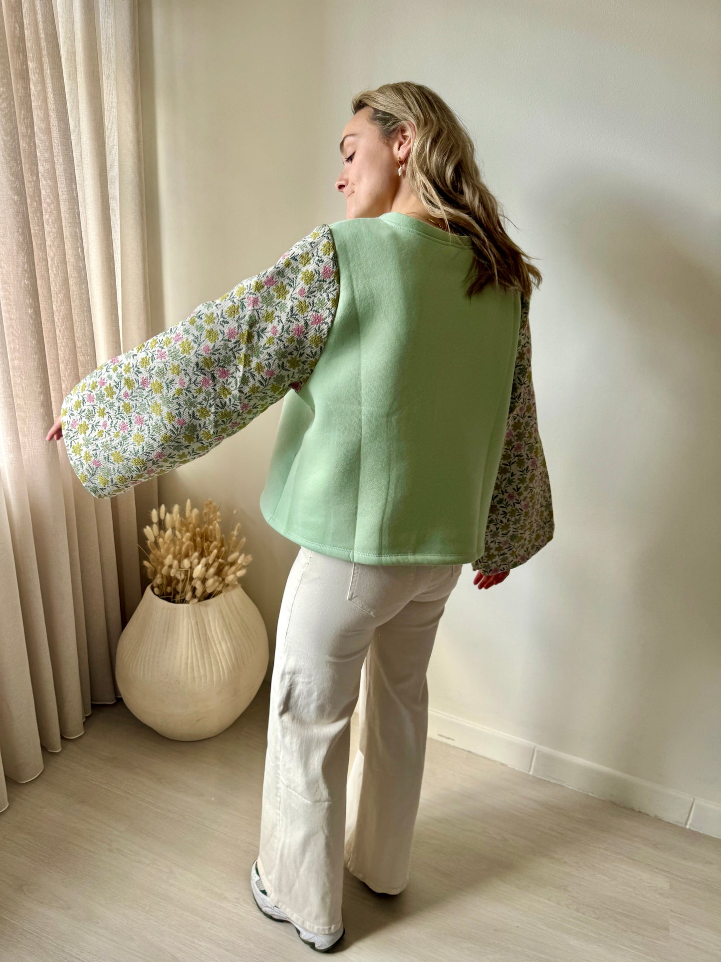 KNIT VERT FLOWER