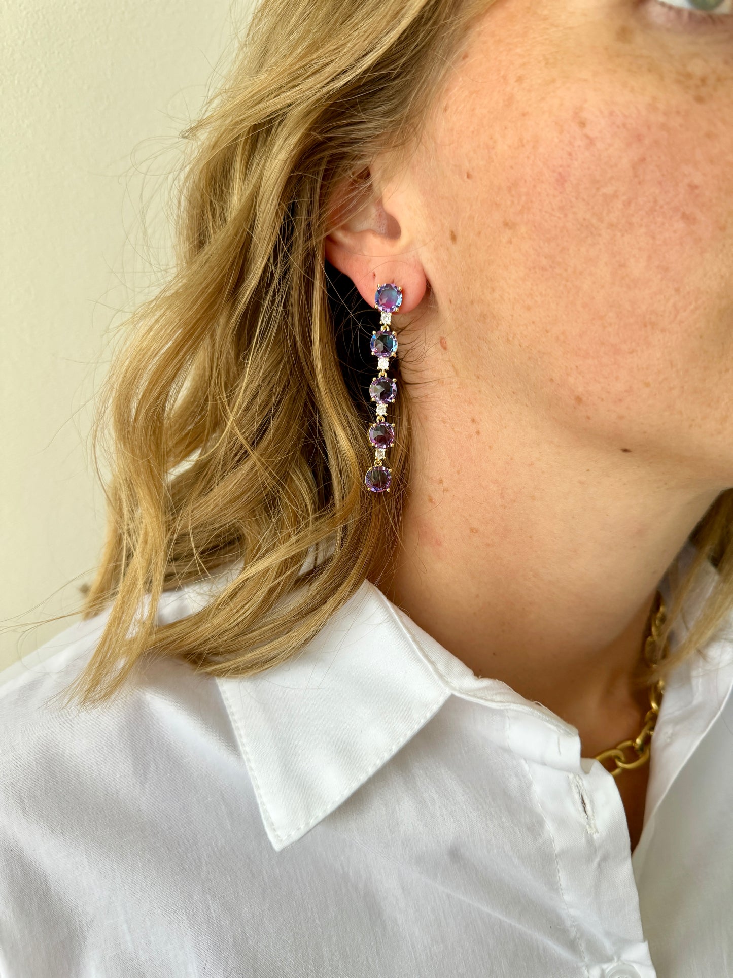 Earring glass purple