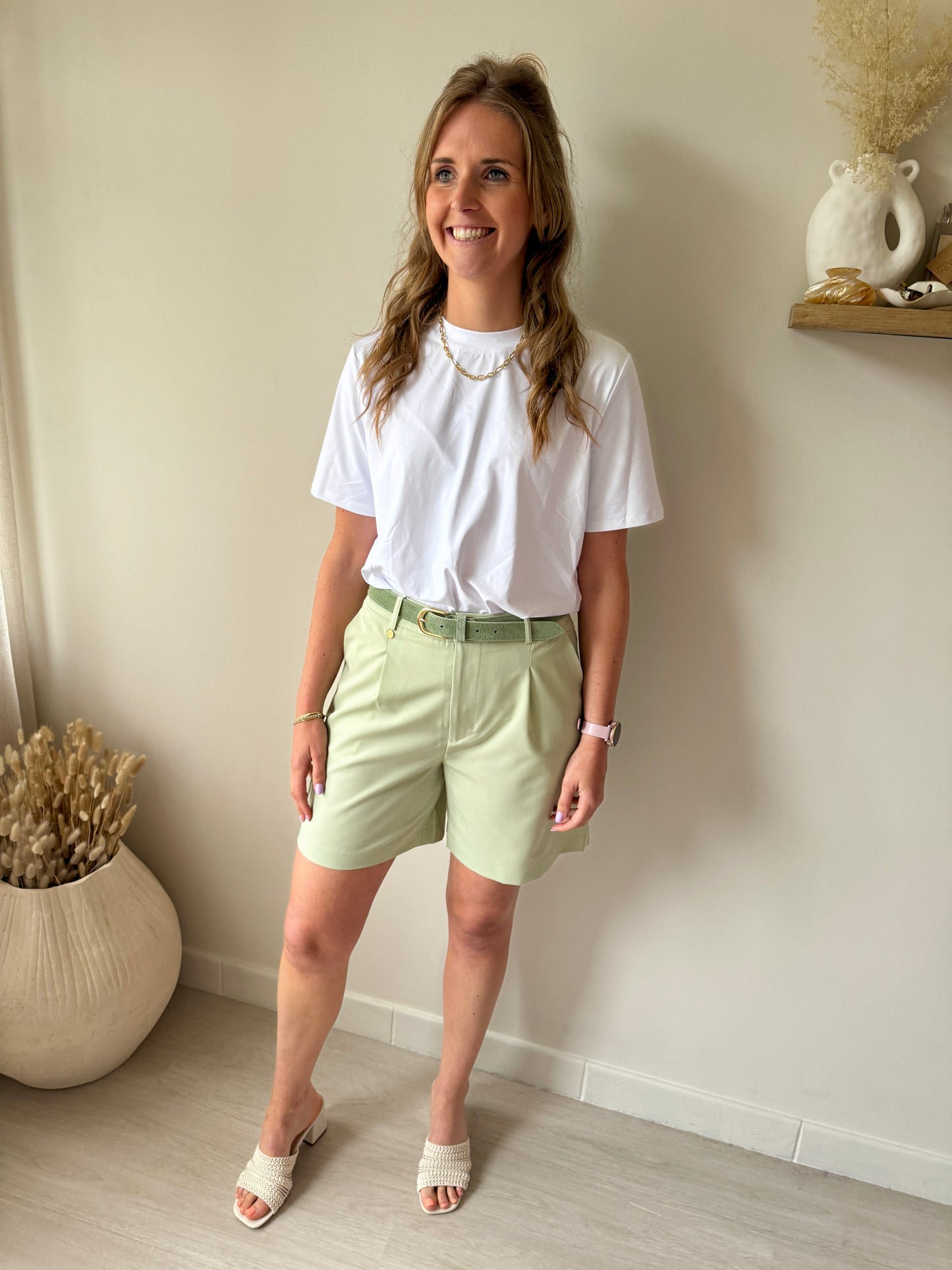 SHORT GREEN