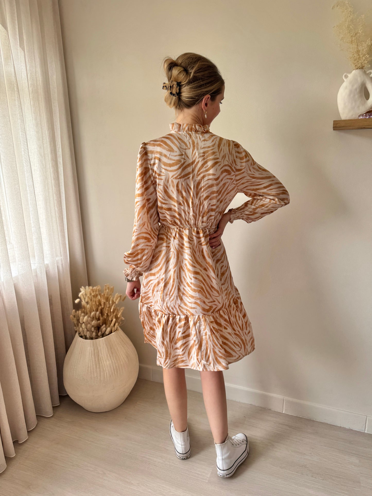 DRESS ISLA