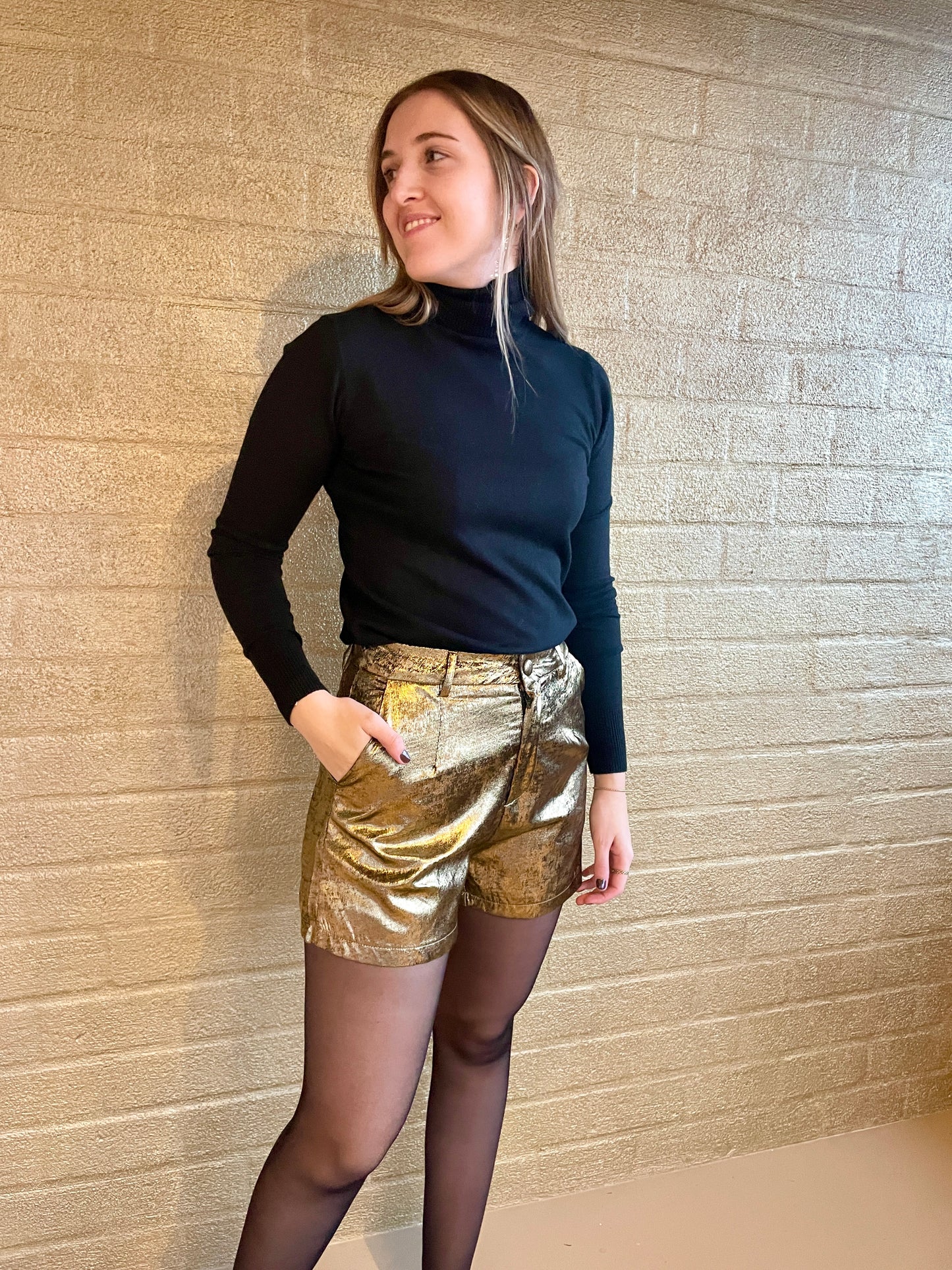 SHORT GOLD
