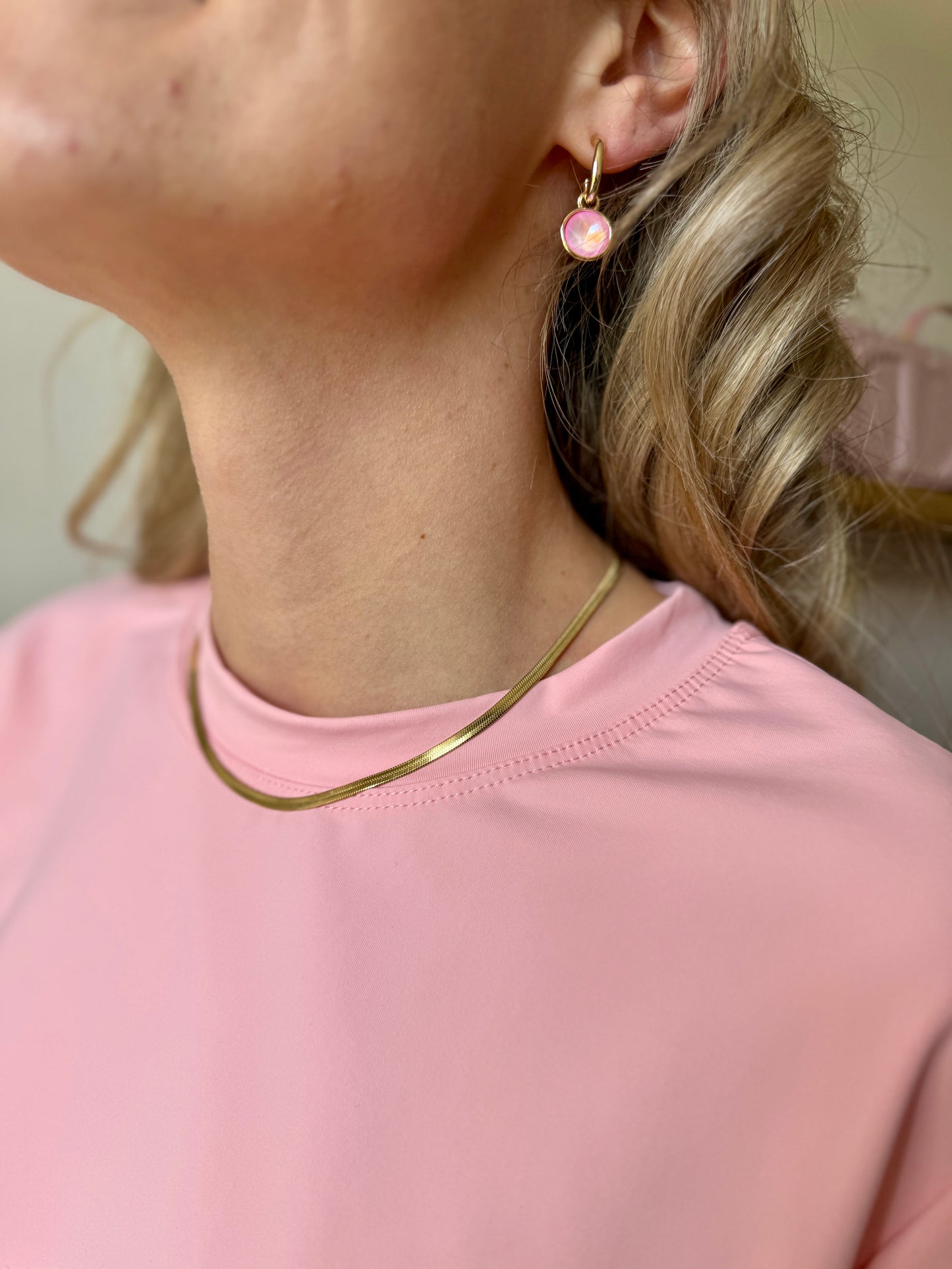 Necklace gold