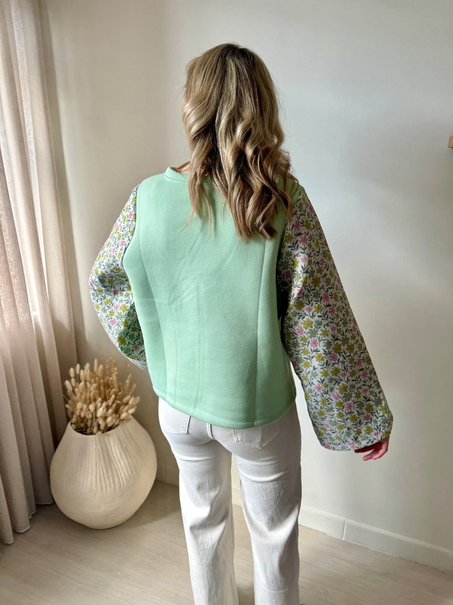 KNIT VERT FLOWER
