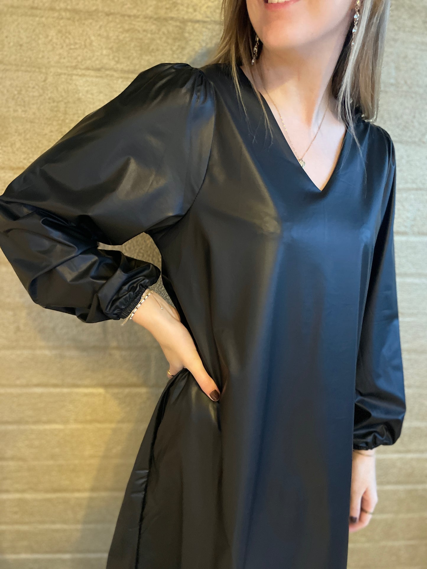 DRESS METALLIC BLACK