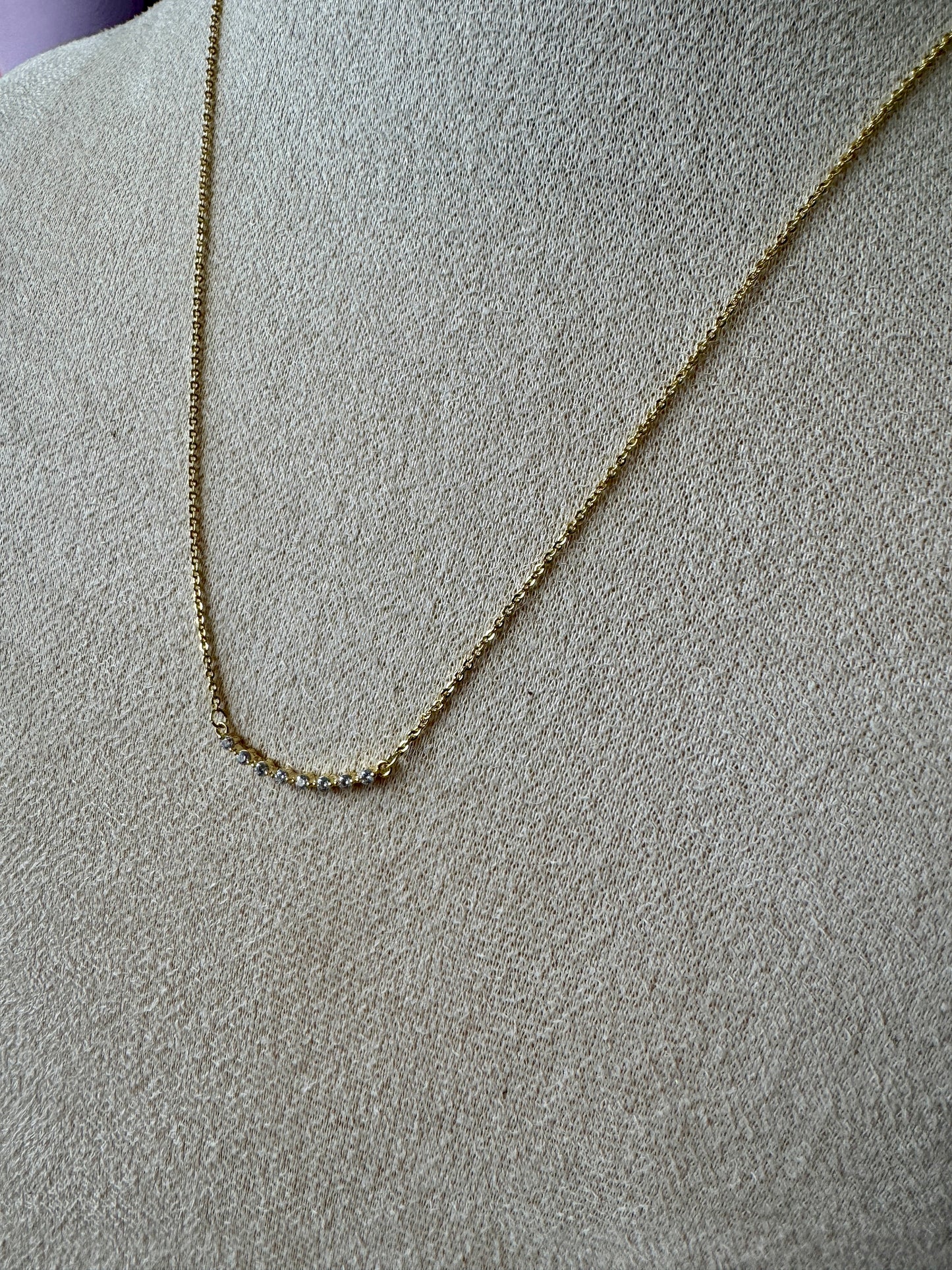 NECKLACE WHITE