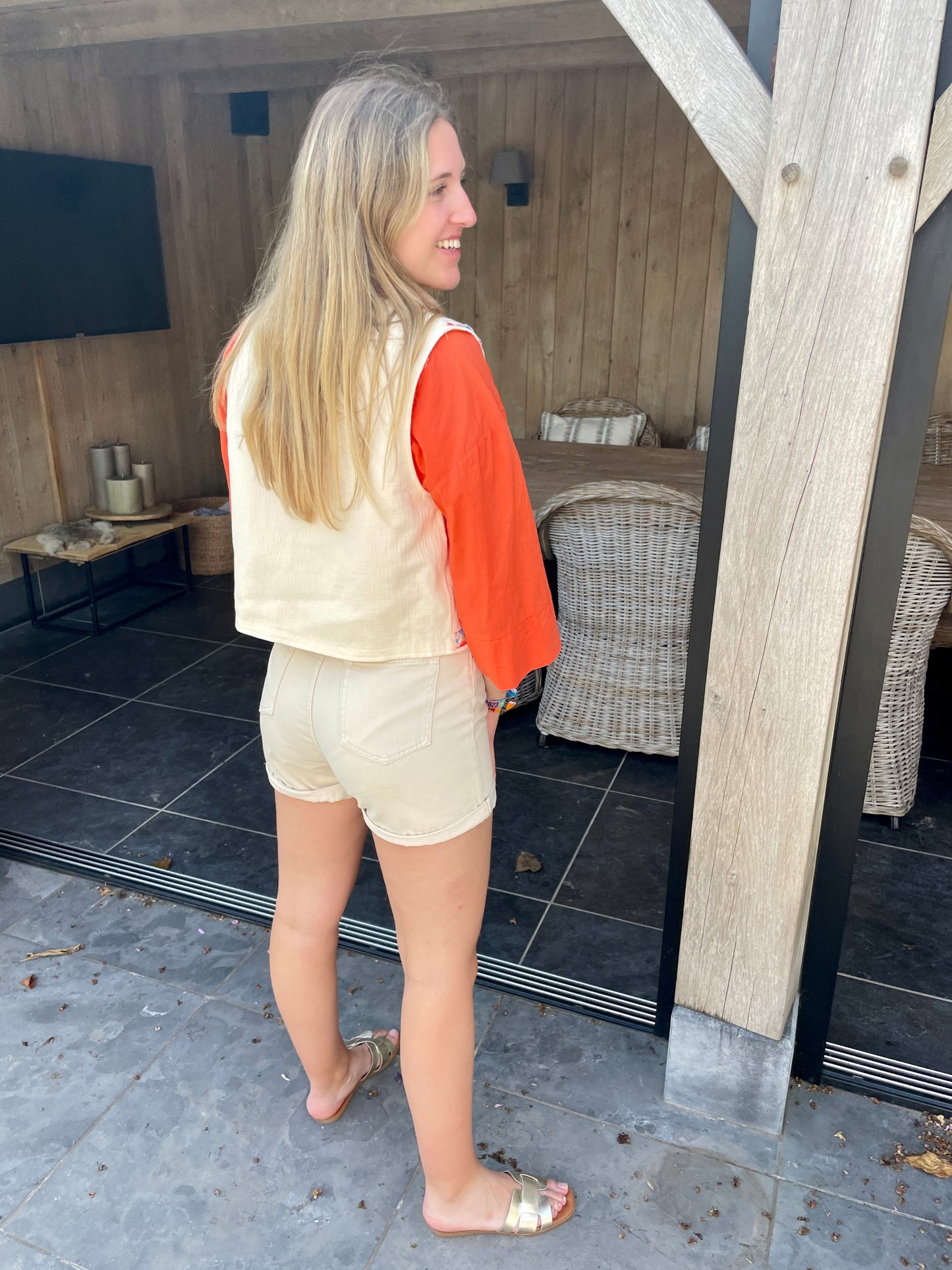 SHORT ECRU