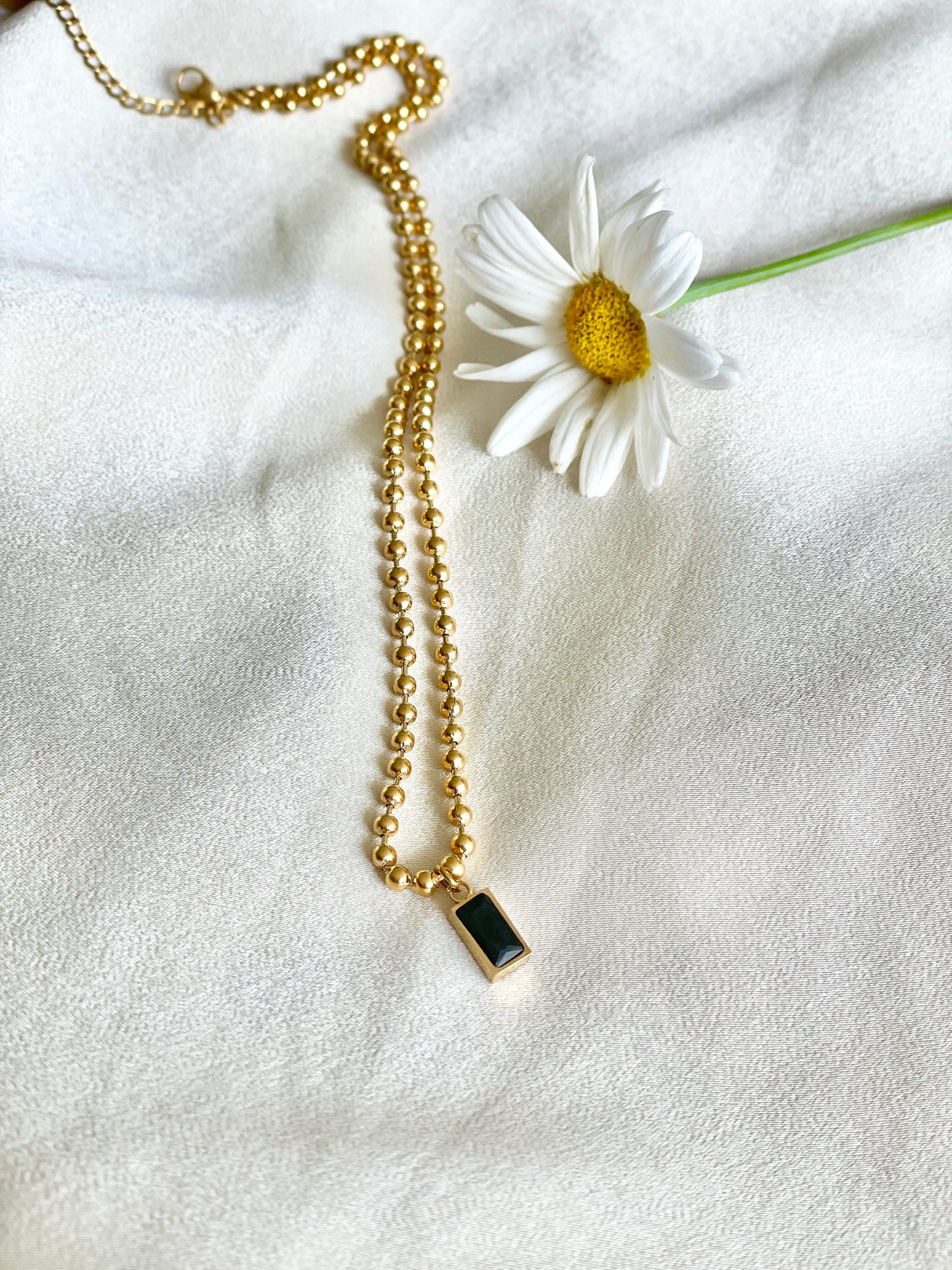 NECKLACE NIN BLACK