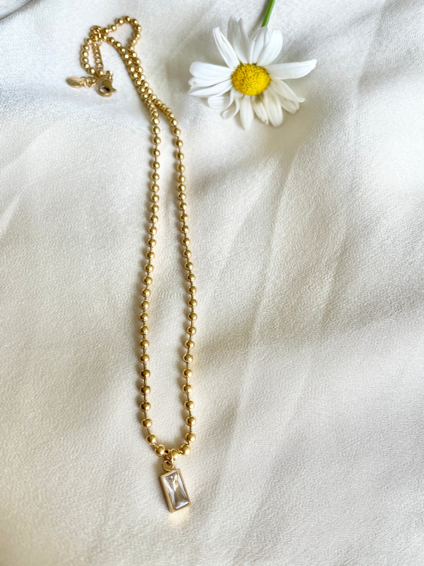 NECKLACE NIN WHITE