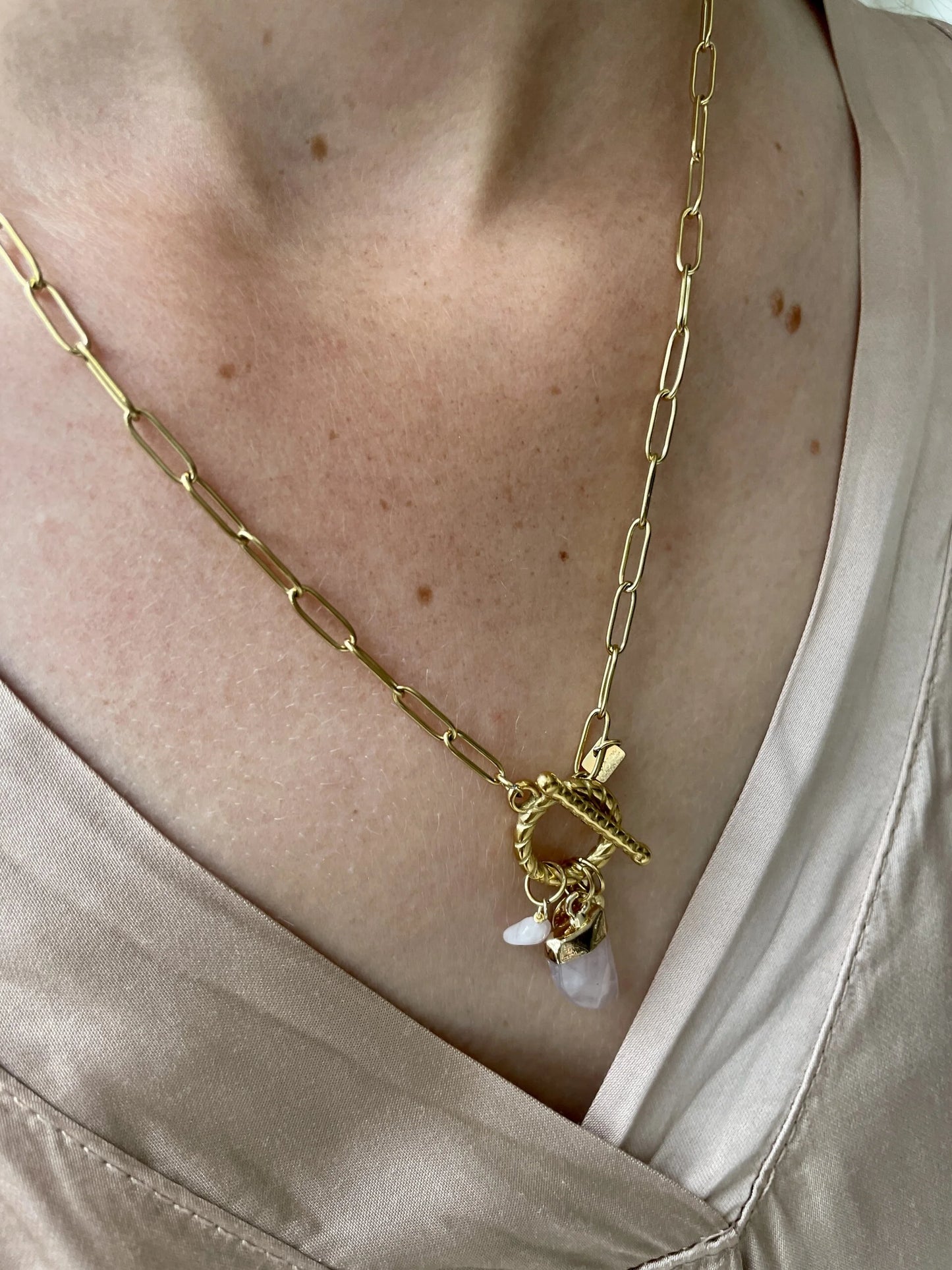 NECKLACE ROSE - KETTING