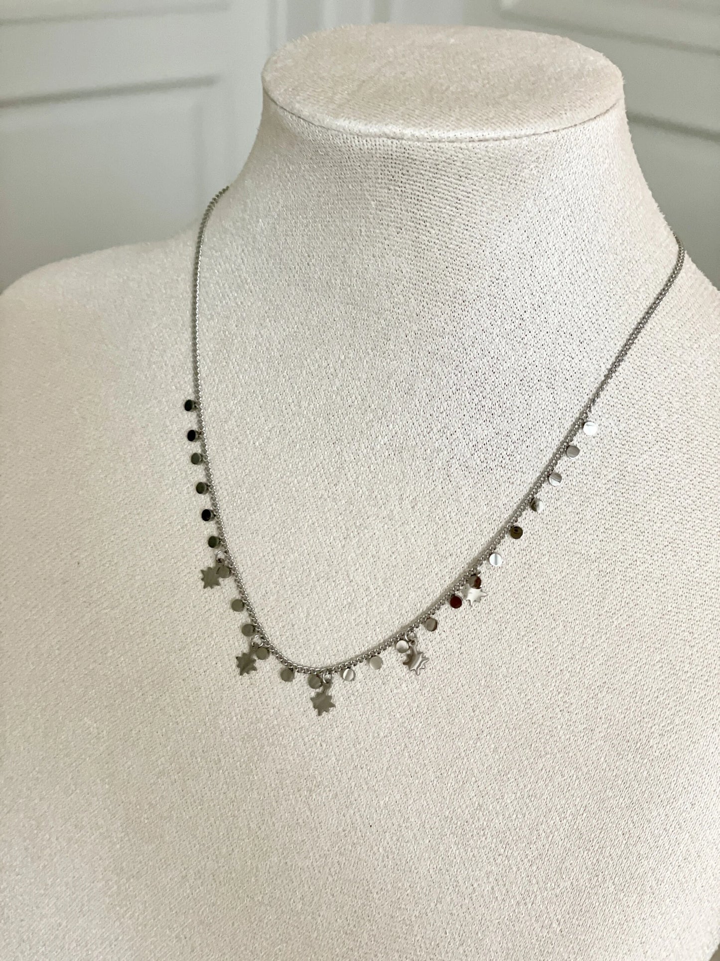 NECKLACE UNIVERSE