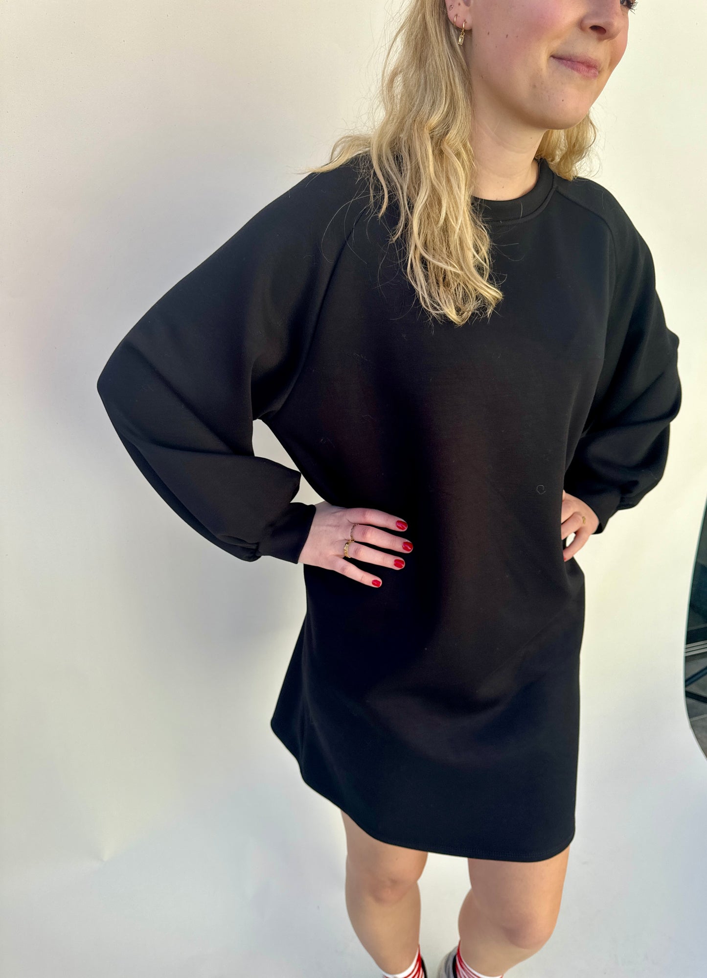 SWEATERDRESS BLACK