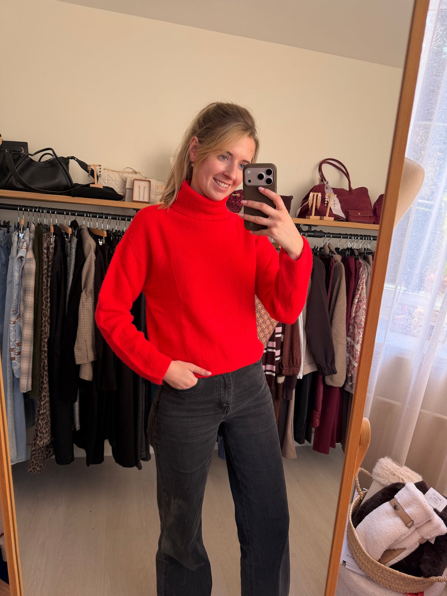 Rollneck red