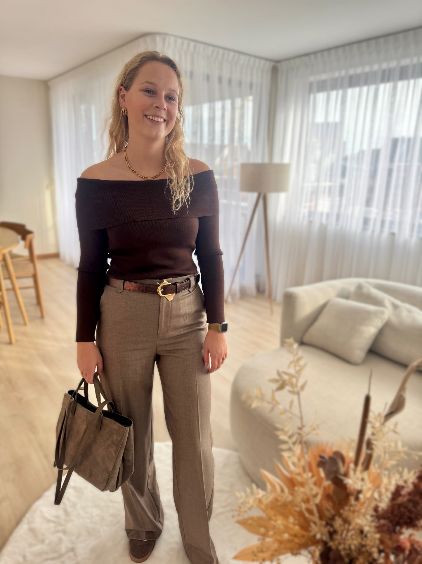 PULL OFF SHOULDER BROWN