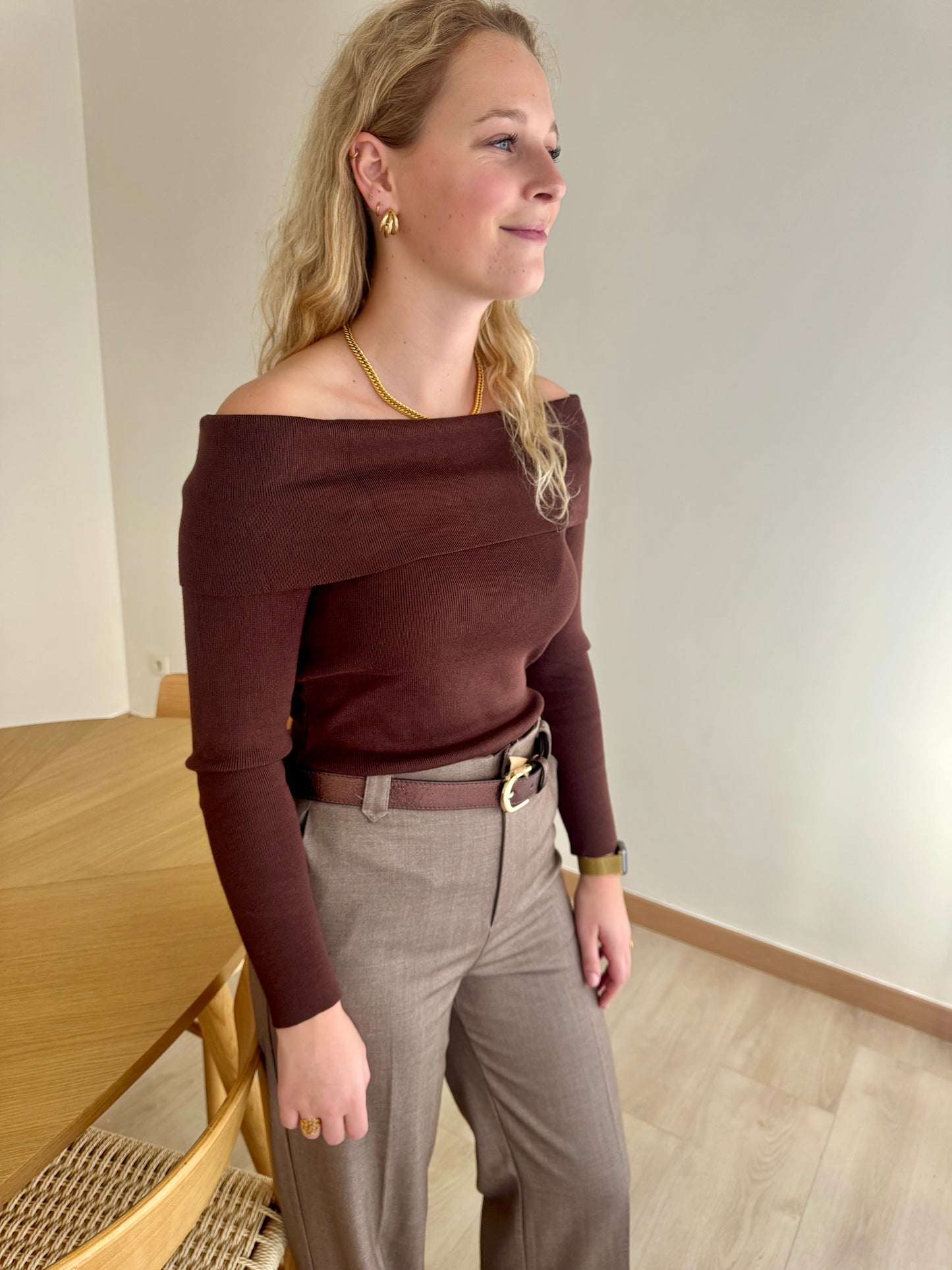 PULL OFF SHOULDER BROWN